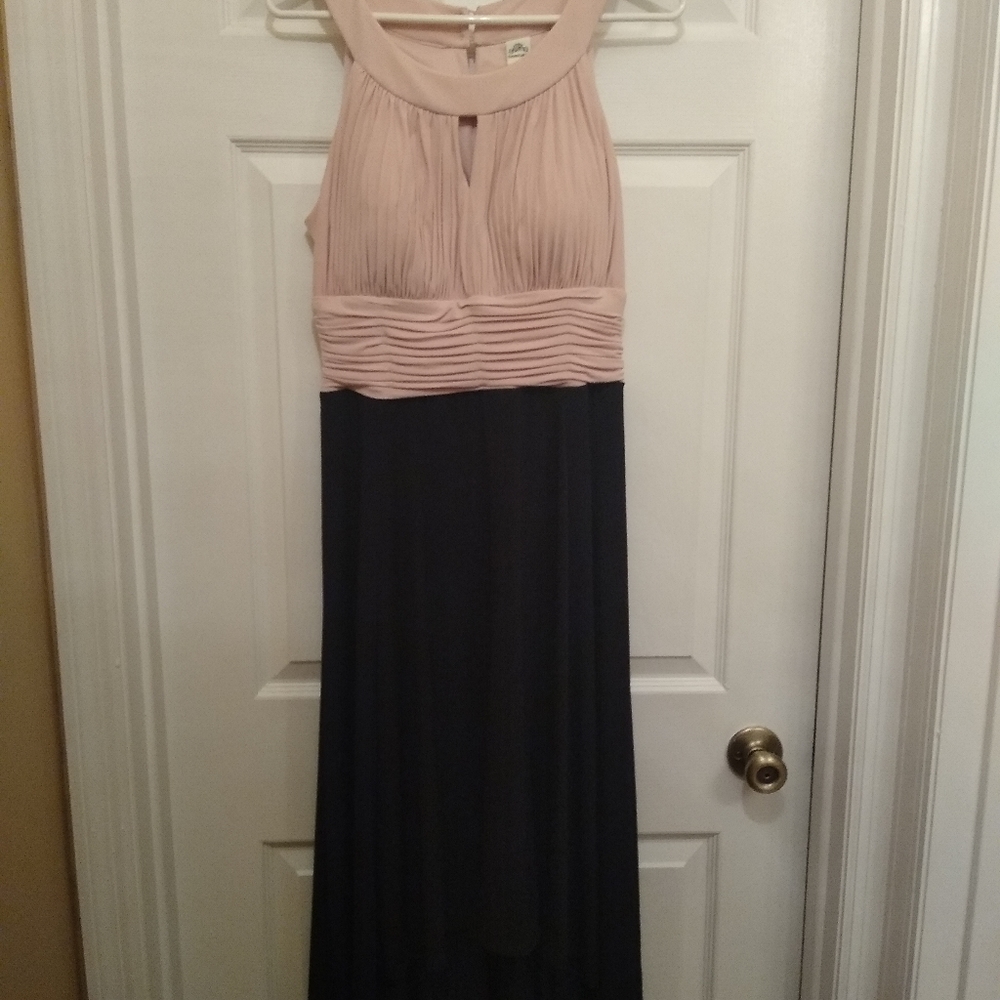 Dress - Picture 2 of 6